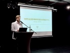 Der Vorsitzende Laurens von Assel präsentiert den Tätigkeitsbericht des Vorstandes